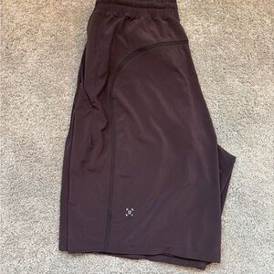 lululemon athletica Men's Athletic Shorts - Deep Burgundy 7”